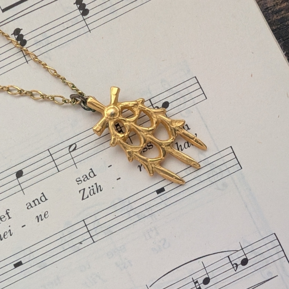 Egyptian Gold Pendant Necklace